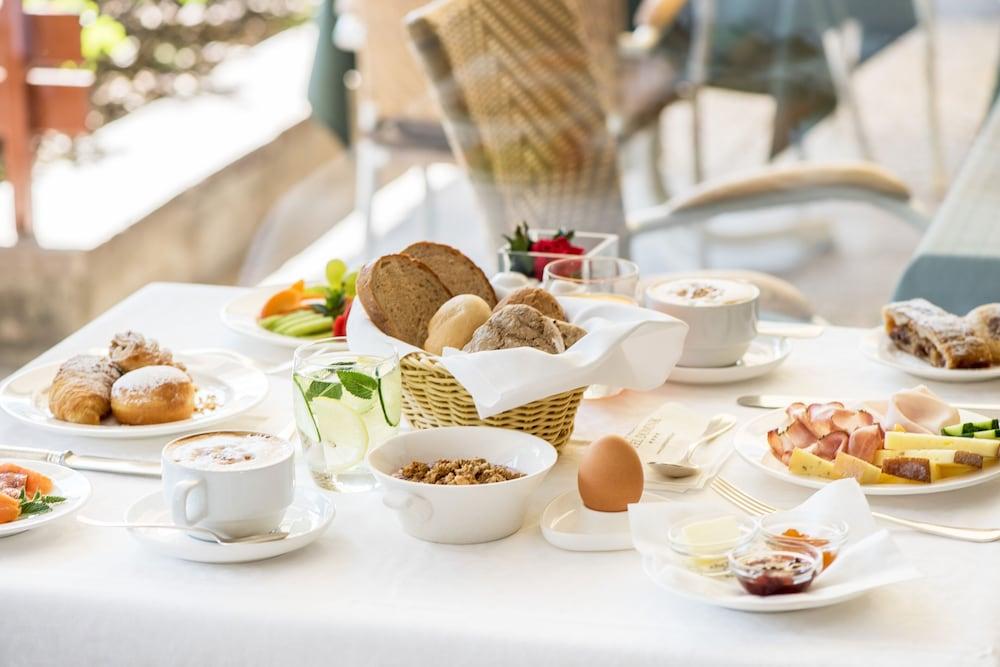 Dominik Alpine City Wellness Hotel - Adults Only 布列瑟农 外观 照片