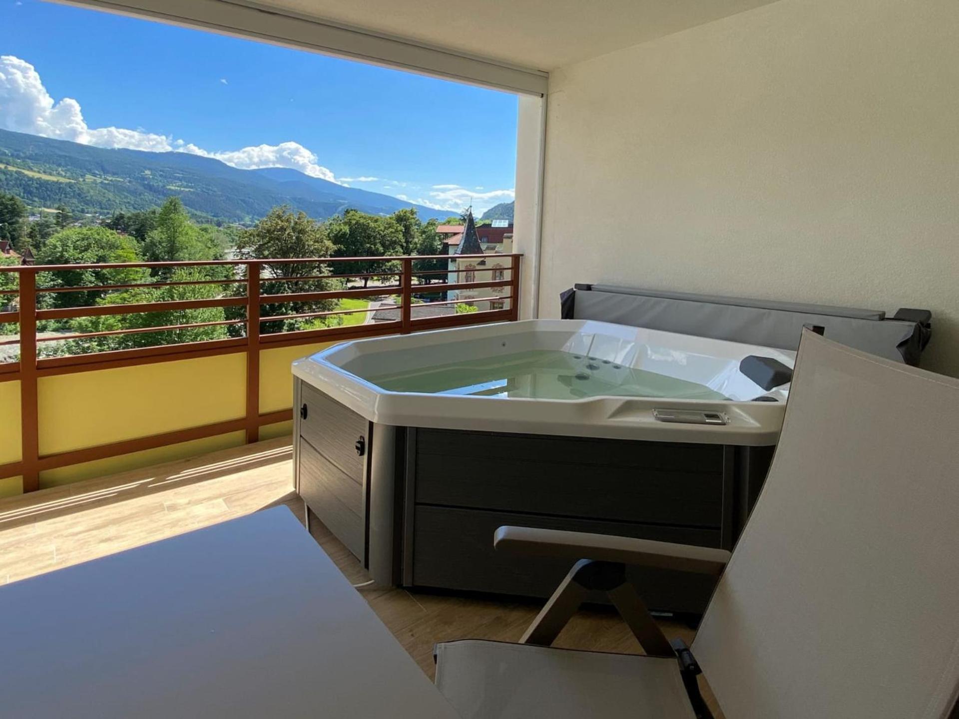 Dominik Alpine City Wellness Hotel - Adults Only 布列瑟农 外观 照片