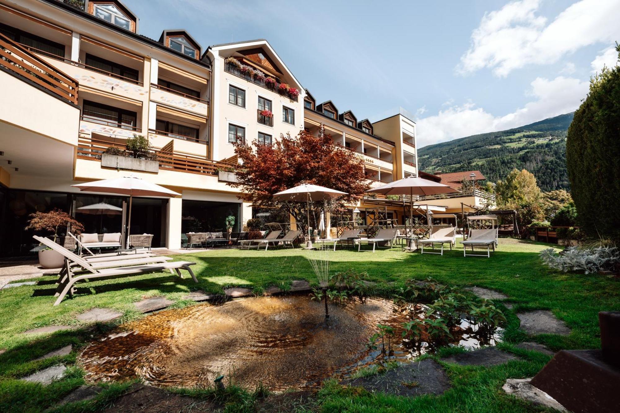Dominik Alpine City Wellness Hotel - Adults Only 布列瑟农 外观 照片