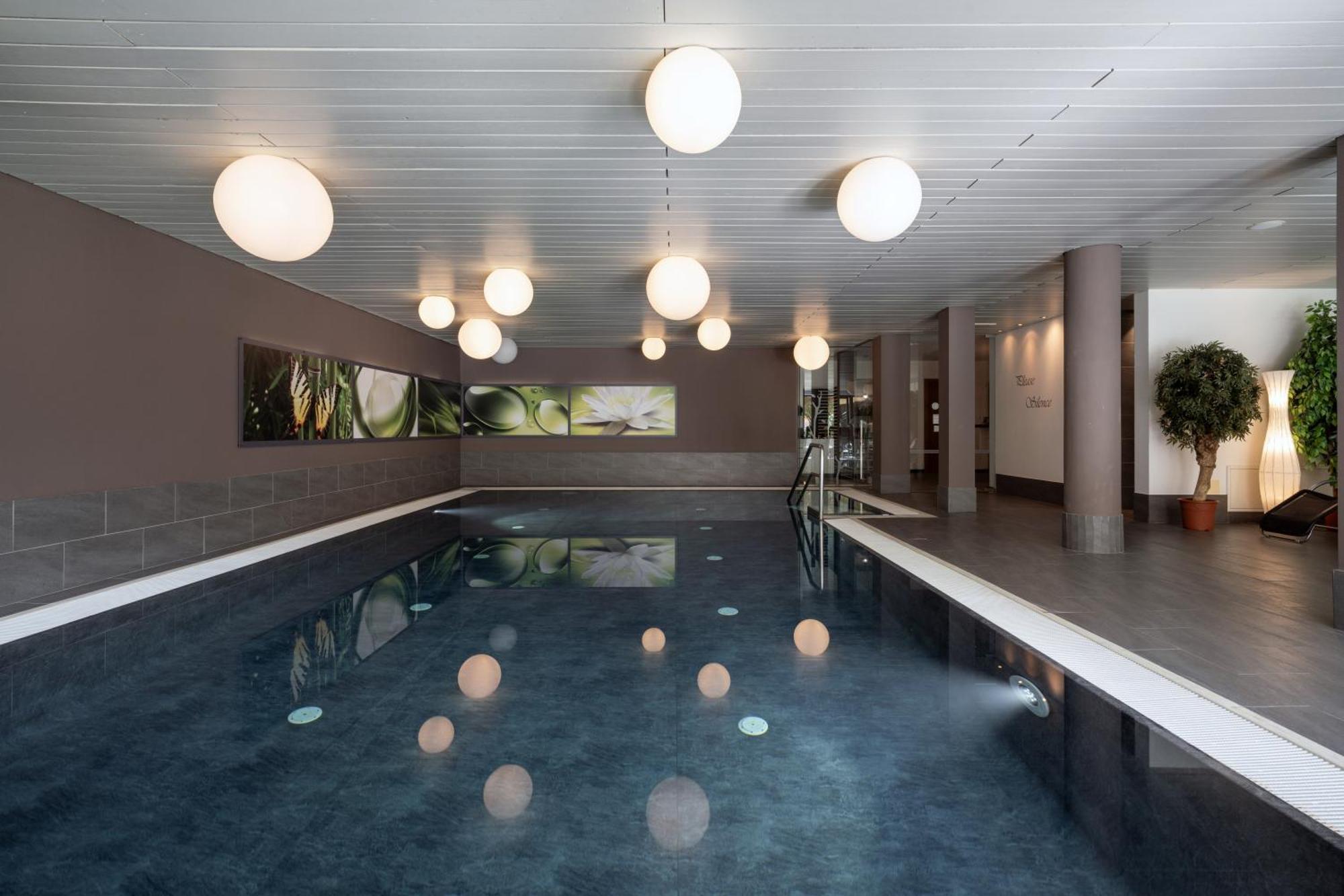 Dominik Alpine City Wellness Hotel - Adults Only 布列瑟农 外观 照片