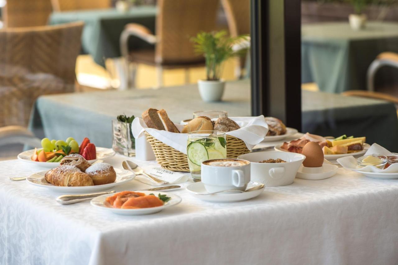 Dominik Alpine City Wellness Hotel - Adults Only 布列瑟农 外观 照片