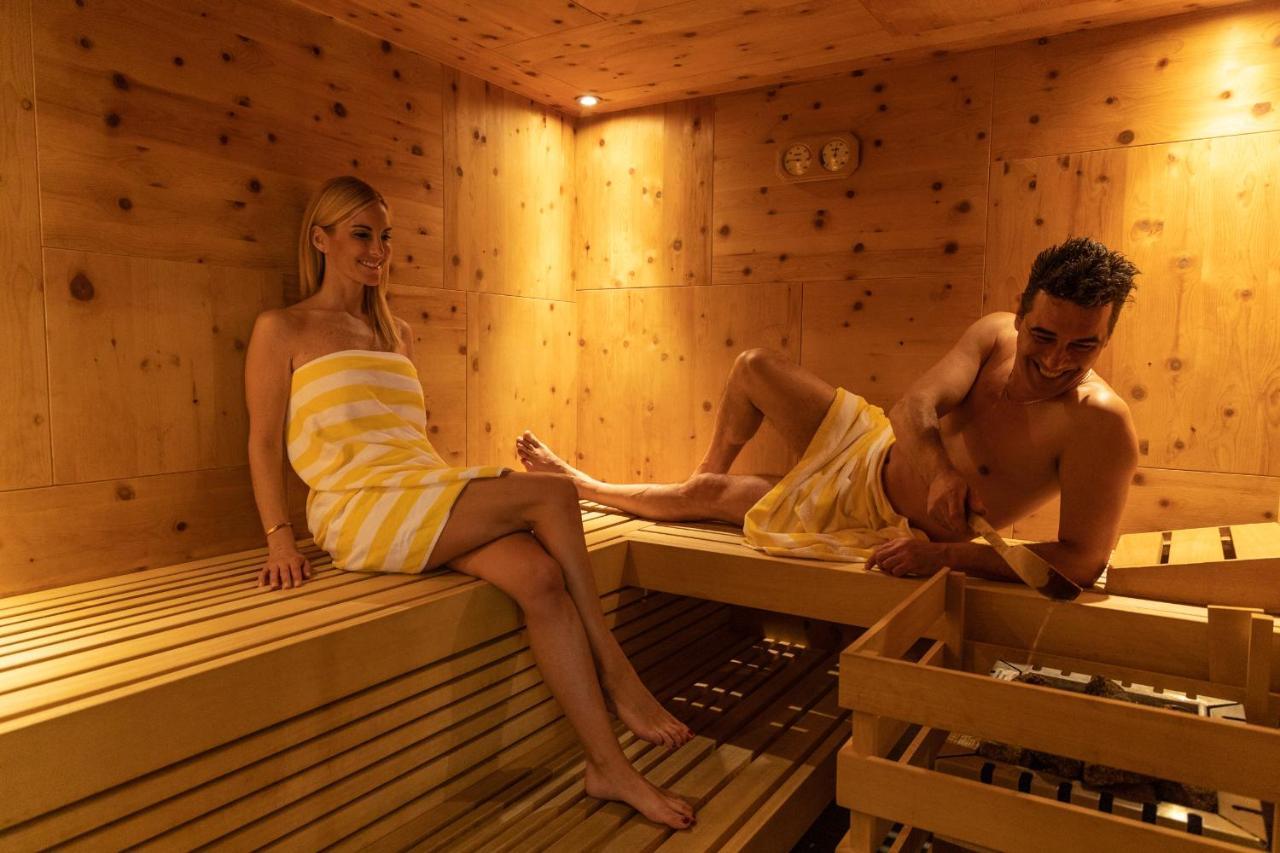 Dominik Alpine City Wellness Hotel - Adults Only 布列瑟农 外观 照片